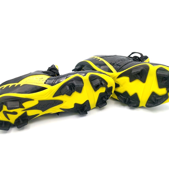 Larcia Soccer Spikes for Kids Size 2 - Picture 8 of 9